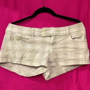 plaid low rise shorts